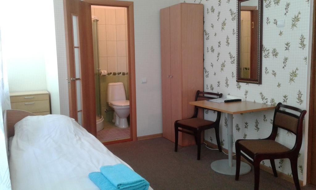 Viesu Maja Ezerkalns Hotel Krāslava Exterior foto